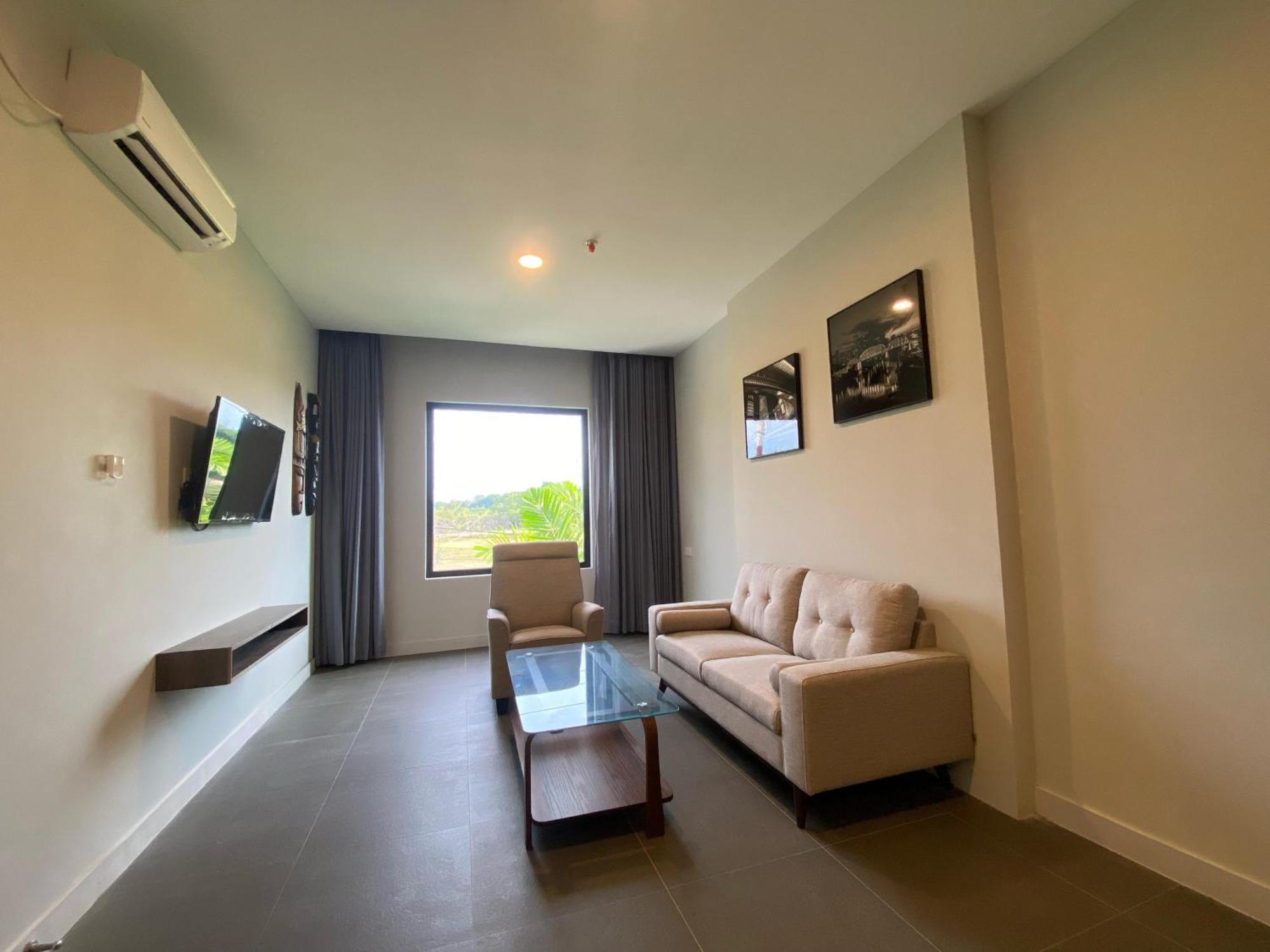 Onyx Hotel & Villa Tanjunguban Extérieur photo