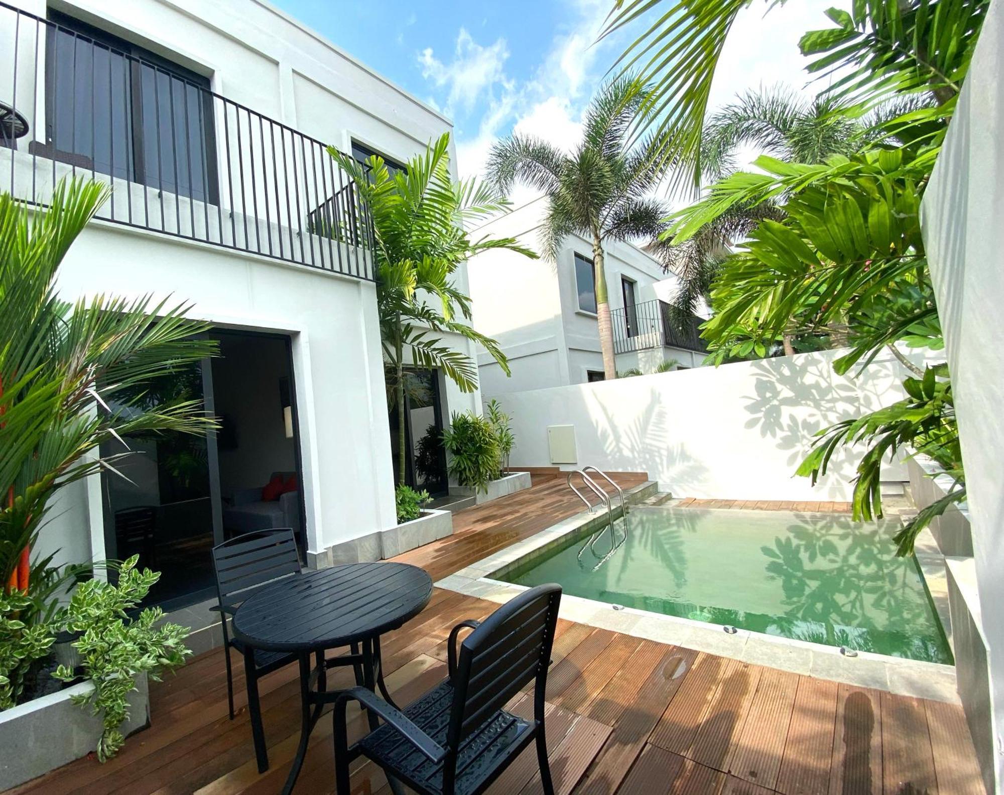Onyx Hotel & Villa Tanjunguban Extérieur photo
